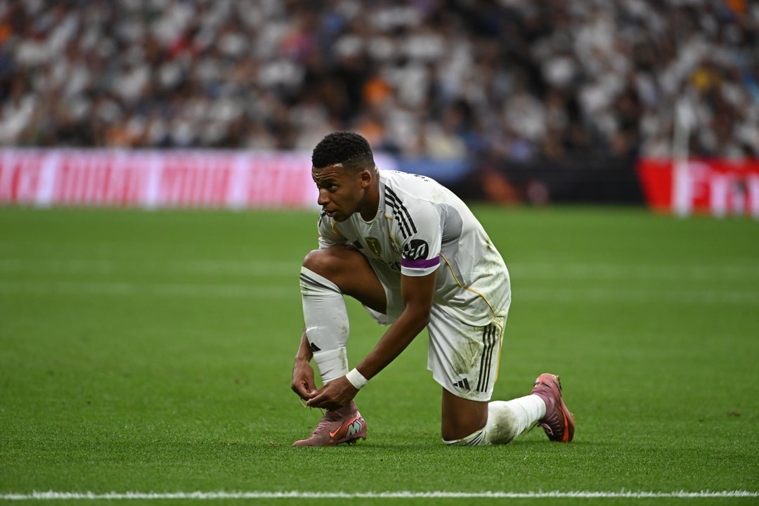 El Real Madrid gana al Espanyol con goles de Militao y Mbappé y prolonga el pleno en la tabla El Real Madrid gana al Espanyol con goles de Militao y Mbappé y prolonga el pleno en la tabla