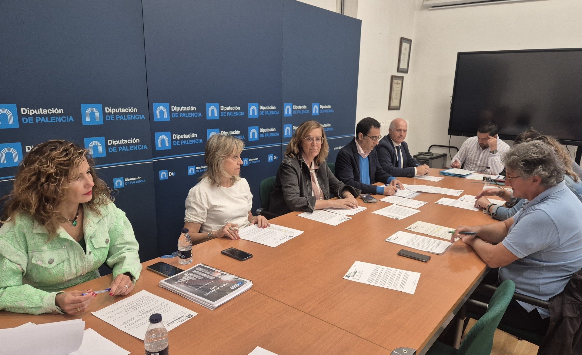 La Diputación aprueba la concesión de uso de espacios en el Complejo Universitario “Dacio Crespo” a la UNED por un plazo de ocho años La Diputación aprueba la concesión de uso de espacios en el Complejo Universitario “Dacio Crespo” a la UNED por un plazo de ocho años