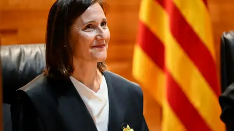 La nueva presidenta de la Audiencia Provincial de Castellón, Sofía Díaz, durante el acto de toma de posesión del cargo celebrado este lunes. La nueva presidenta de la Audiencia Provincial de Castellón, Sofía Díaz, durante el acto de toma de posesión del cargo celebrado este lunes.