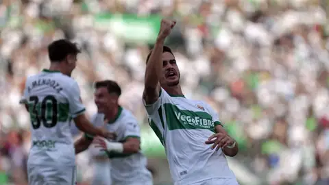 André Silva celebra el gol del Elche ante el Oviedo. André Silva celebra el gol del Elche ante el Oviedo.
