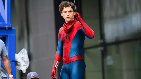 Tom Holland es trasladado de urgencia al hospital tras sufrir un accidente durante la grabación de su última película