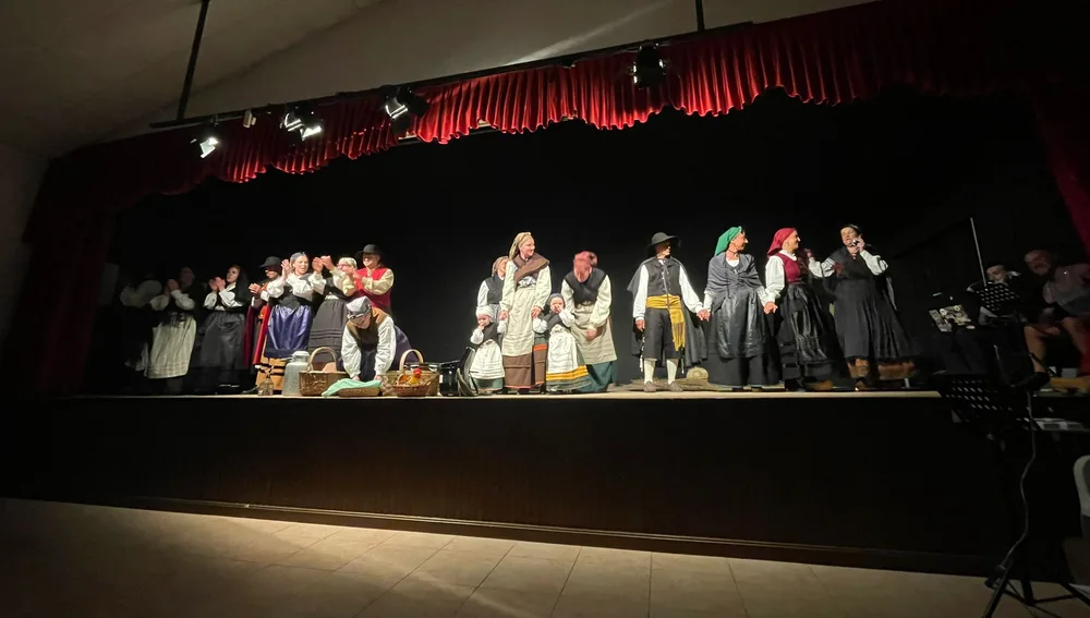 Toques Vaqueiros pone el broche final a la Semana del Teatro de La Caridad. Toques Vaqueiros pone el broche final a la Semana del Teatro de La Caridad.