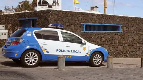 Un coche de la Policía Local de Arrecife Un coche de la Policía Local de Arrecife