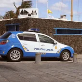 Un coche de la Policía Local de Arrecife Un coche de la Policía Local de Arrecife