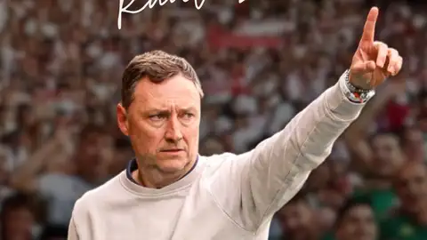 La Cultural despide a Raúl Llona tras el 'batacazo' contra el Castellón La Cultural despide a Raúl Llona tras el 'batacazo' contra el Castellón