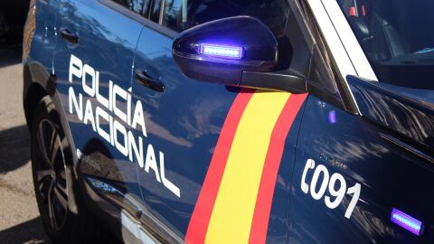 Detenidos en Fuenlabrada cuatro hombres por retener, amenazar y golpear a otro para saldar una deuda de 300.000 euros Detenidos en Fuenlabrada cuatro hombres por retener, amenazar y golpear a otro para saldar una deuda de 300.000 euros