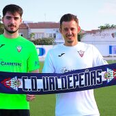 Foto de presentación de Álvaro "Tati" Maldonado (derecha)