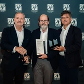 Kia Blendio Santauto recibe el premio Platinum Prestige Dealer Award Kia Blendio Santauto recibe el premio Platinum Prestige Dealer Award