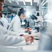 La Fundación ”la Caixa” impulsa un proyecto biomédico malagueño para personalizar el tratamiento del cáncer con un análisis de sangre La Fundación ”la Caixa” impulsa un proyecto biomédico malagueño para personalizar el tratamiento del cáncer con un análisis de sangre
