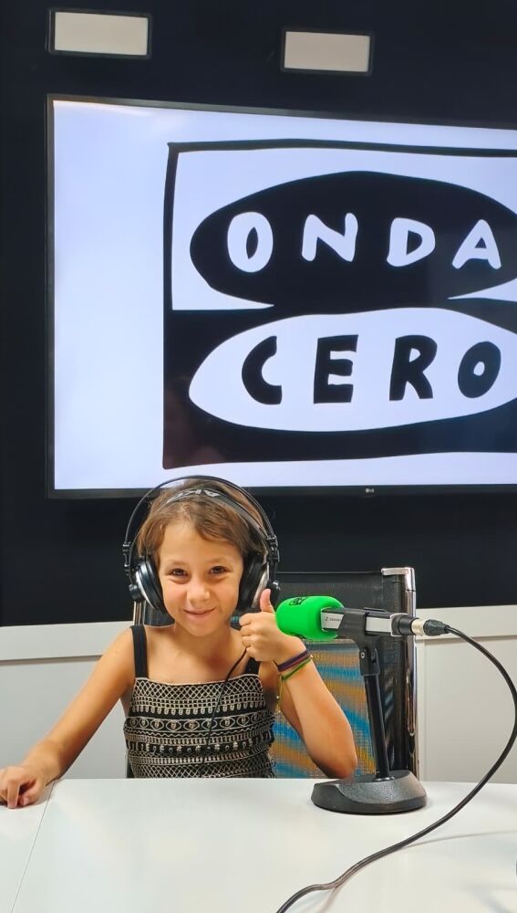 La Noa ha visitat els estudis d'Onda Cero i s'ho ha passat pipa