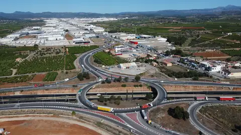 Más de 12.000 metros cuadrados del término de Onda, destinados a la industria. Más de 12.000 metros cuadrados del término de Onda, destinados a la industria.
