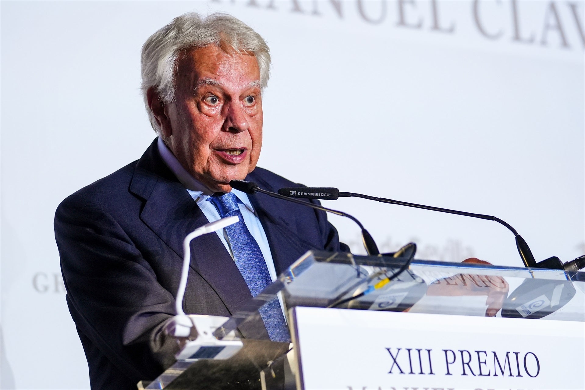 Felipe González matiza en un comunicado su comentario sobre la guerra de Gaza que Puente calificó como "vergüenza" Felipe González matiza en un comunicado su comentario sobre la guerra de Gaza que Puente calificó como "vergüenza"