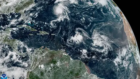 Fotografía satelital que muestra la localización del huracán Gabrielle en el Atlántico. Todo lo que se sabe sobre el huracán Gabrielle que llega a España: así avanzará durante la semana