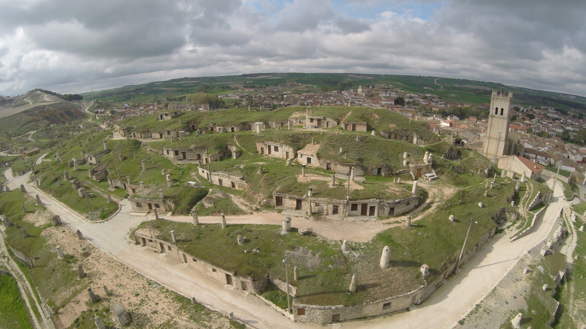 La Diputación contrata con la empresa Viveros Pisuerga las obras de mejora del paisaje urbano de los barrios de bodegas de Astudillo y Baltanás La Diputación contrata con la empresa Viveros Pisuerga las obras de mejora del paisaje urbano de los barrios de bodegas de Astudillo y Baltanás