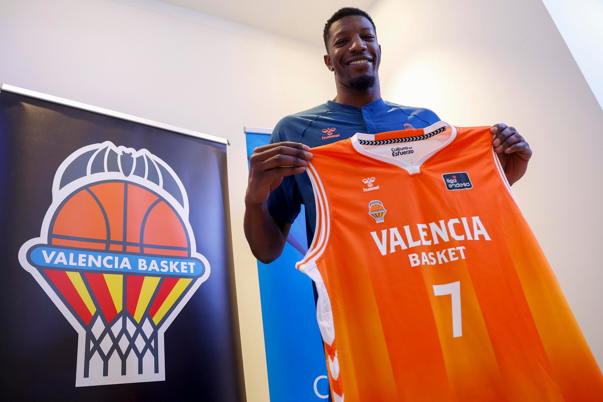Yankuba Sima: “La Euroliga es un reto muy ilusionante” Yankuba Sima: “La Euroliga es un reto muy ilusionante”