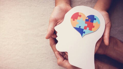 Un experto en psicolog&iacute;a desvela las cinco frases para callar a las personas que siempre se meten en tus conversaciones