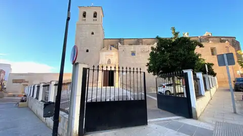 El PSOE pide al gobierno local de Badajoz que cumpla con el derribo del muro en la plaza de San Agustín El PSOE pide al gobierno local de Badajoz que cumpla con el derribo del muro en la plaza de San Agustín