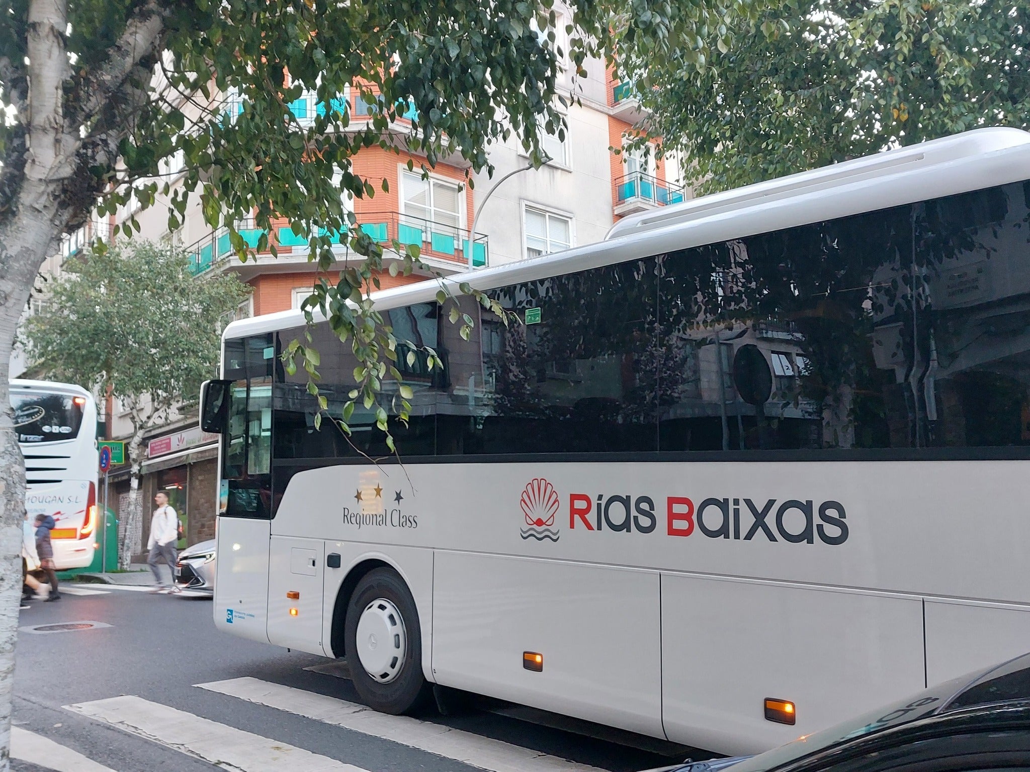 Santiago aprueba el pago de deudas del bus urbano de casi 3 millones euros, bloqueado desde junio Santiago aprueba el pago de deudas del bus urbano de casi 3 millones euros, bloqueado desde junio
