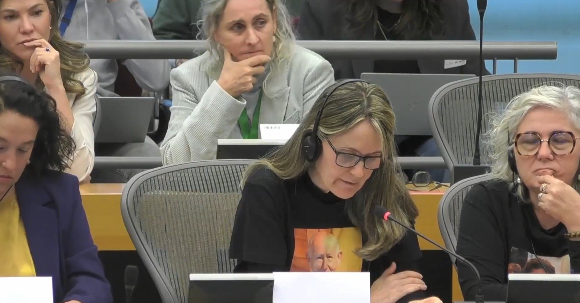 Asociaciones de la DANA denuncian la gestión de la crisis ante el Parlamento Europeo Asociaciones de la DANA denuncian la gestión de la crisis ante el Parlamento Europeo