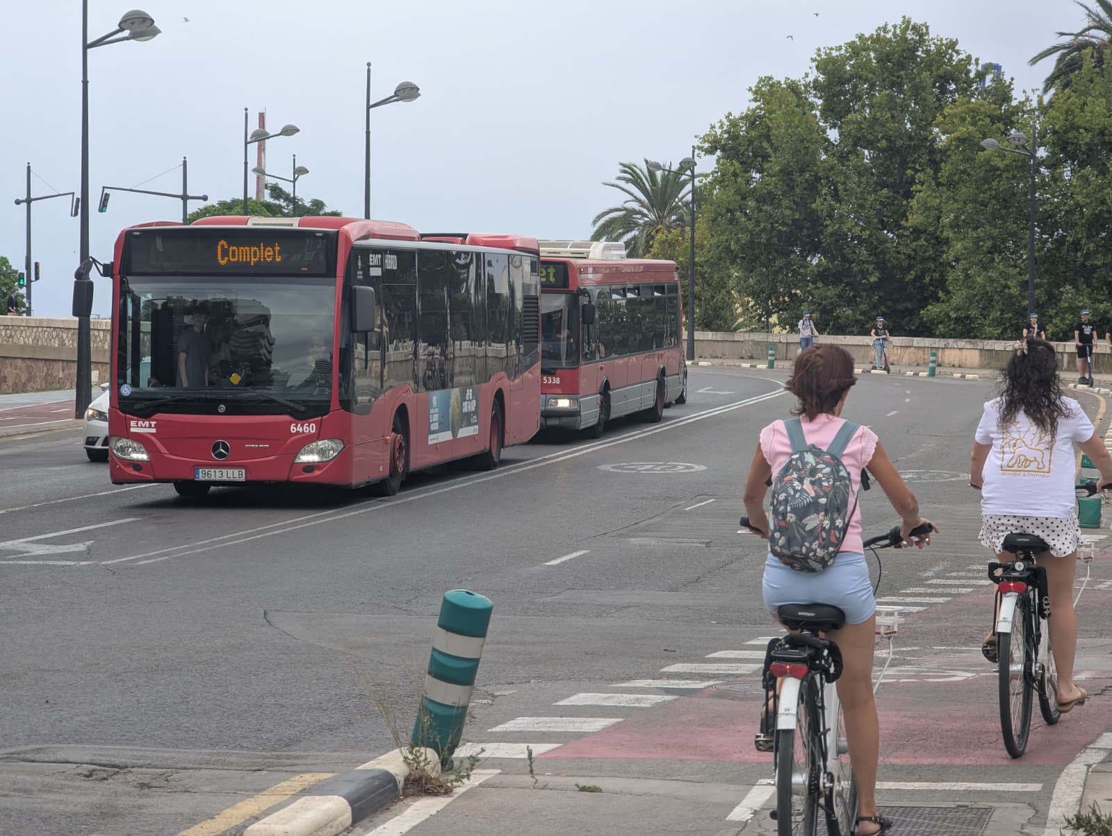 La Asociación de Vecinos de Nazaret de Valencia reclama el mantenimiento de la L95 de la EMT con su recorrido actual La Asociación de Vecinos de Nazaret de Valencia reclama el mantenimiento de la L95 de la EMT con su recorrido actual