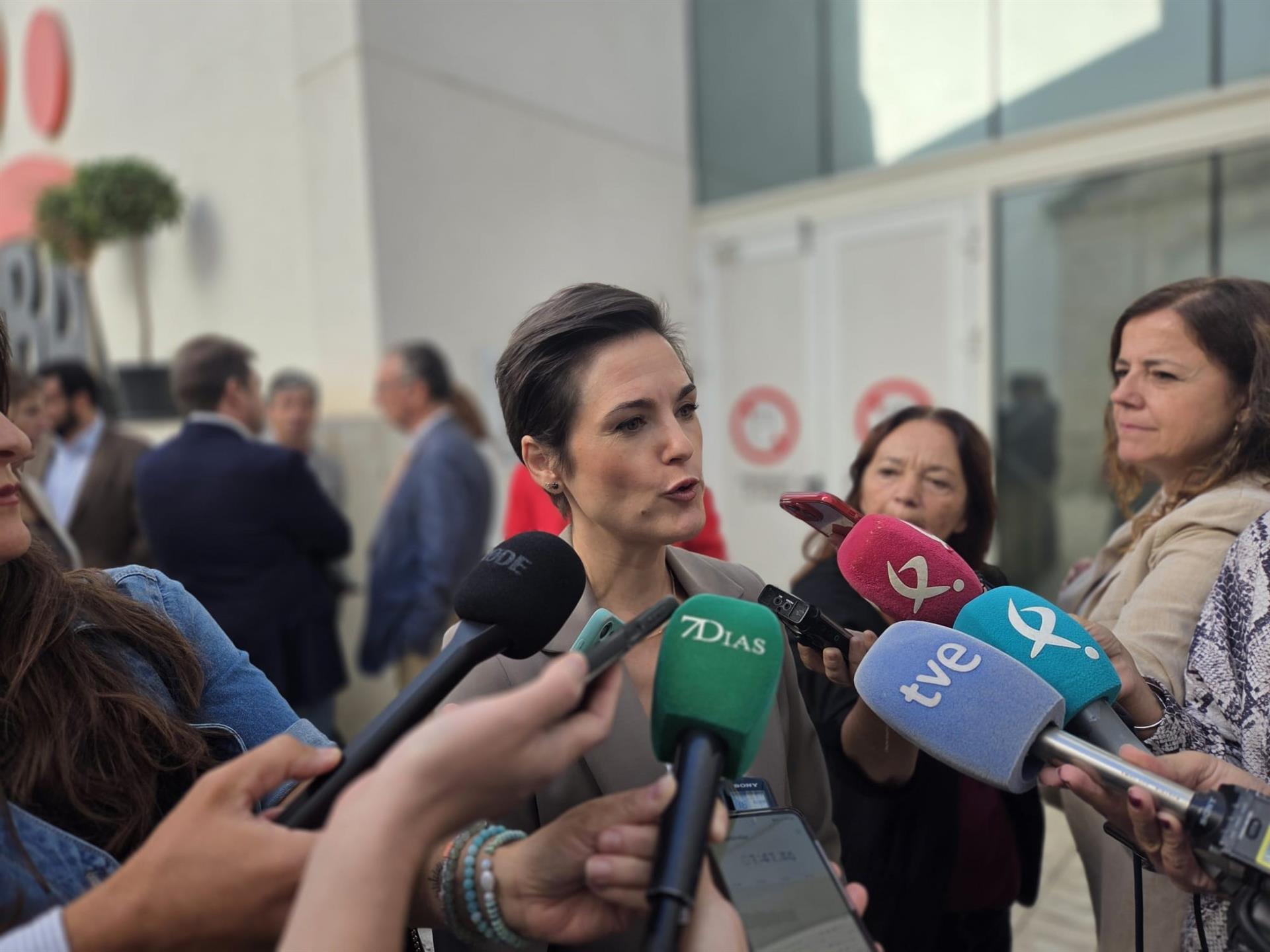 La presidenta de Diputación de Badajoz confía en la justicia y en que "todo quedará aclarado" sobre Sánchez y Gallardo La presidenta de Diputación de Badajoz confía en la justicia y en que "todo quedará aclarado" sobre Sánchez y Gallardo
