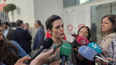 La presidenta de Diputación de Badajoz confía en la justicia y en que "todo quedará aclarado" sobre Sánchez y Gallardo La presidenta de Diputación de Badajoz confía en la justicia y en que "todo quedará aclarado" sobre Sánchez y Gallardo