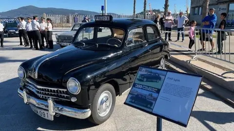 Fiat 1400, uno de los vehículos que puede verse en la exposición Fiat 1400, uno de los vehículos que puede verse en la exposición