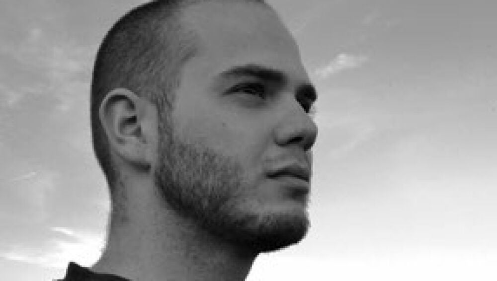 Carlos García Mera, ganador del Premio Internacional de Poesía ‘Miguel Hernández’ 2025