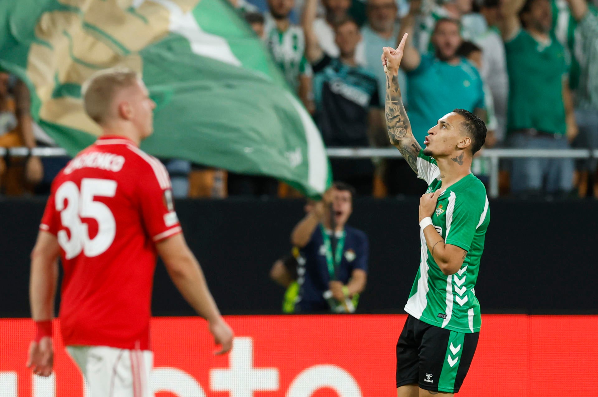 Antony rescata un punto para un Betis que pudo ser goleado episode artwork
