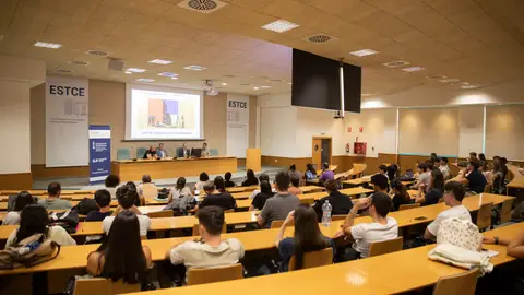 Expertos abogan por la prevención y planificación urbana ante catástrofes en jornada de la UJI Expertos abogan por la prevención y planificación urbana ante catástrofes en jornada de la UJI