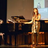 Auralaria rinde homenaje a la poesía de Carlos García Mera en el acto de entrega del Premio Internacional de Poesía ‘Miguel Hernández’