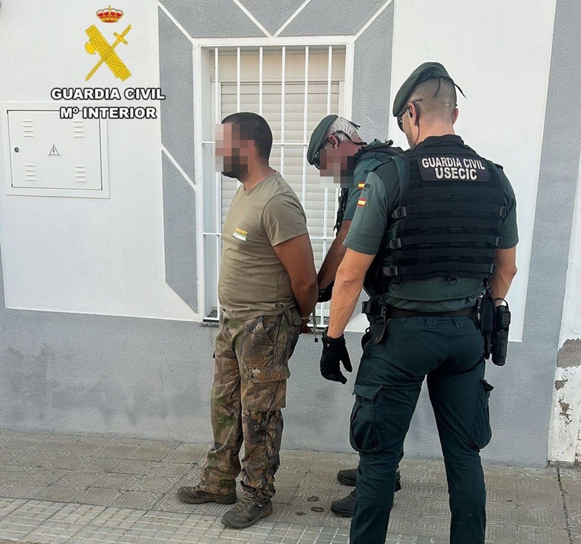 Cinco detenidos por retener, golpear y amenazar a un vecino de Zafra con una pistola Cinco detenidos por retener, golpear y amenazar a un vecino de Zafra con una pistola