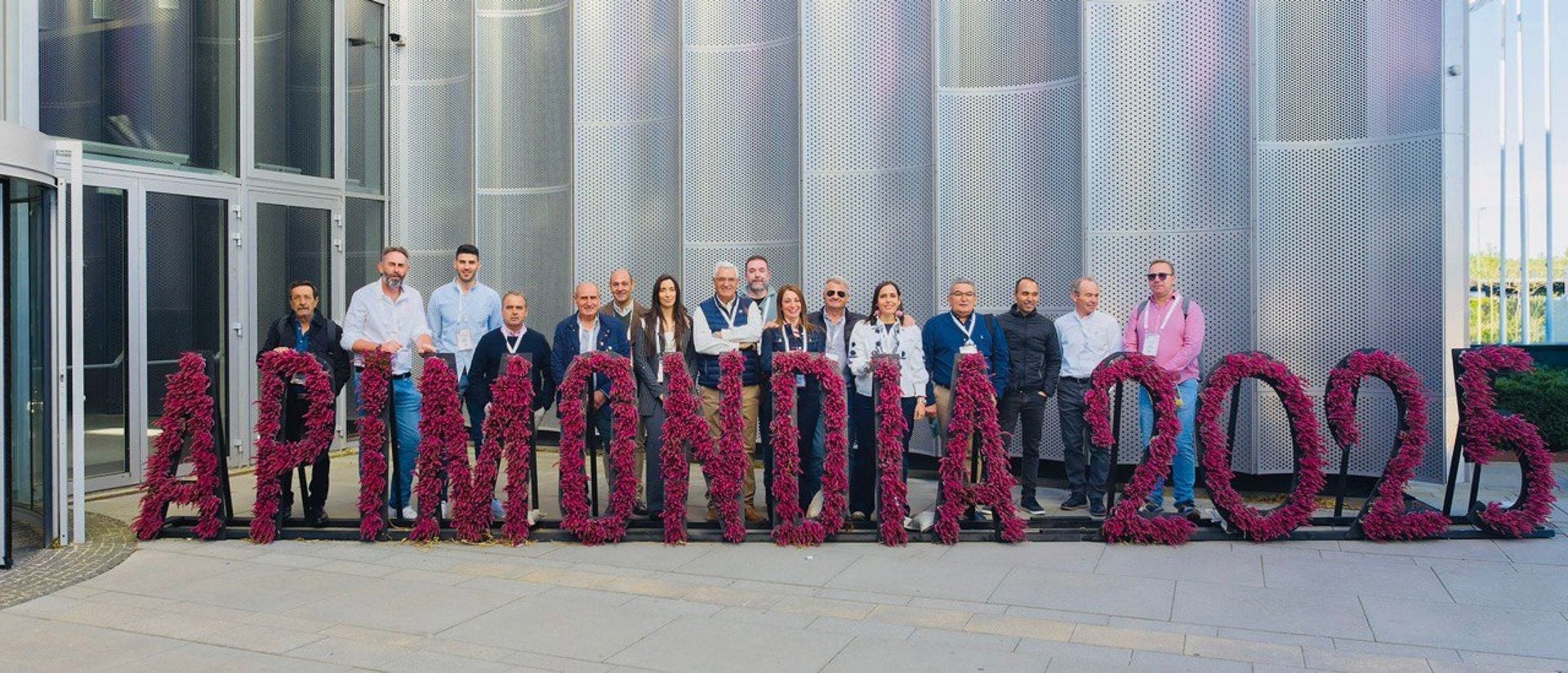 El sector apícola de la provincia de Cáceres se muestra en el escaparate global de Apimondia en Copenhague El sector apícola de la provincia de Cáceres se muestra en el escaparate global de Apimondia en Copenhague