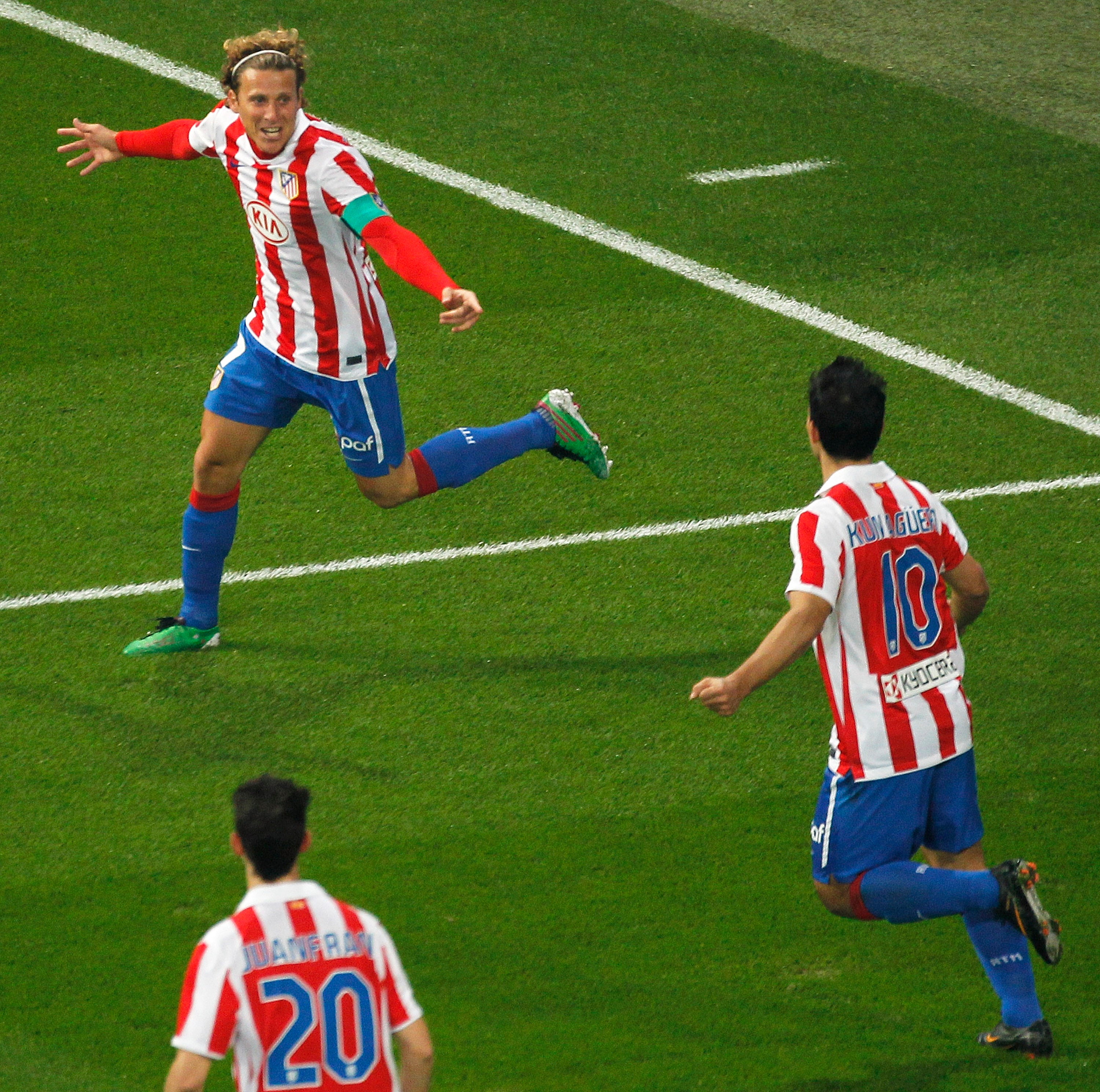 Diego Forlán, sobre el derbi madrileño: "Es un partido clave para el Atleti, para reforzar y coger confianza"
