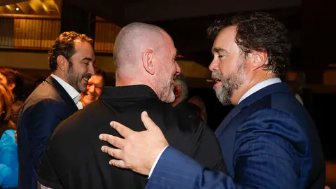 Aldama, el líder de Desokupa, Lucía Etxeberría y miembros del PP: la variopinta asistencia a la presentación del think tank de Espinosa de los Monteros