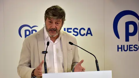 Oliván recomienda al ministro Puente no venir a Huesca en AVE a inaugurar el último tramo de la A-22 Oliván recomienda al ministro Puente no venir a Huesca en AVE a inaugurar el último tramo de la A-22