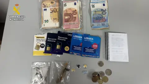 Detenido tras ser sorprendido con varios tipos de droga en Santillana de Campos .