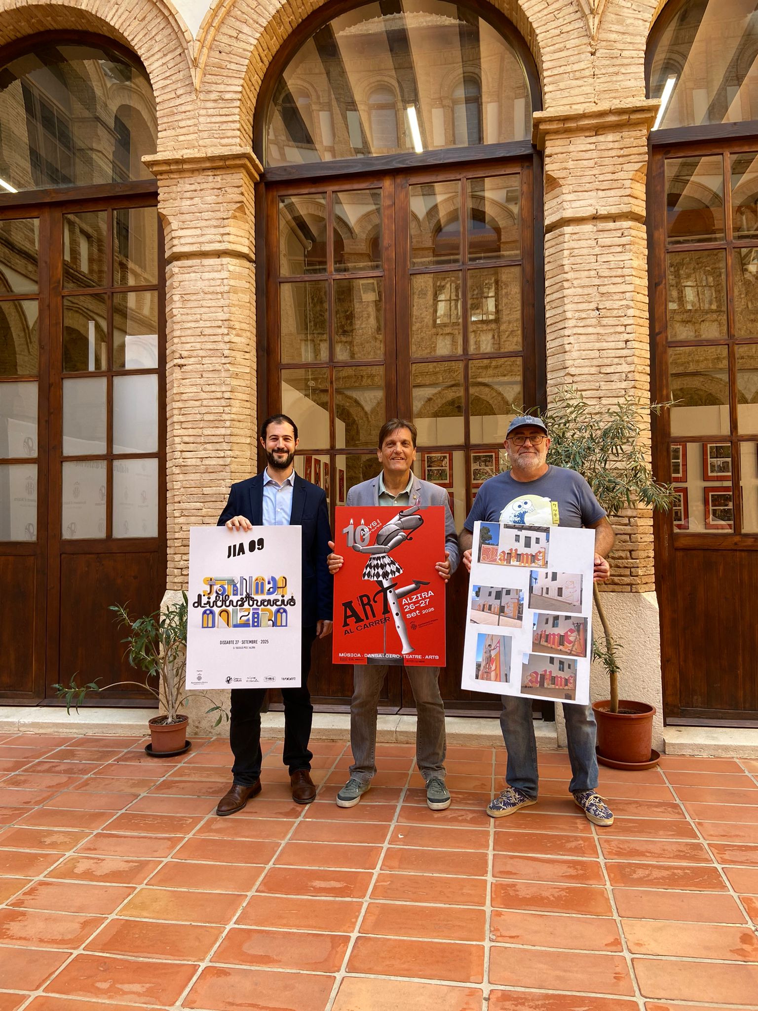 Alzira celebra la X edicion de Art al Carrer con una treintena de actividades Alzira celebra la X edicion de Art al Carrer con una treintena de actividades