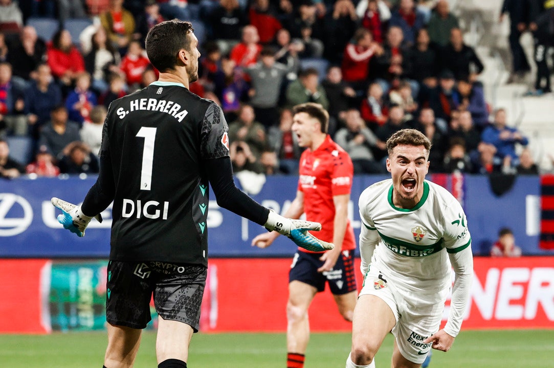 Un gol de Pedrosa mantiene invicto al Elche Un gol de Pedrosa mantiene invicto al Elche