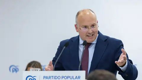 El secretario general del PP, Miguel Tellado, interviene ante la Junta Directiva Autonómica del partido en Toledo El secretario general del PP, Miguel Tellado, interviene ante la Junta Directiva Autonómica del partido en Toledo