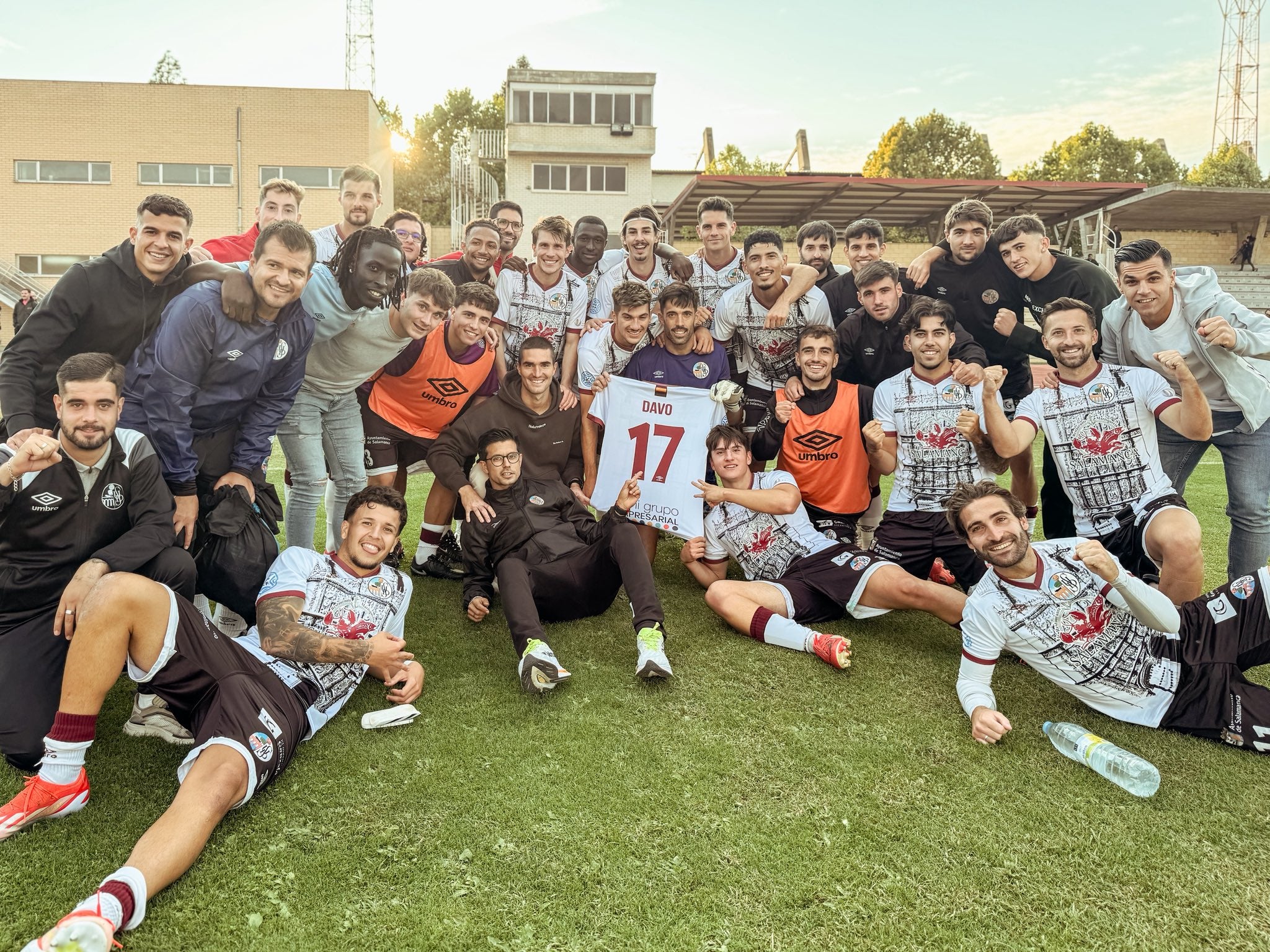 El acta del Salamanca UDS - Unión Deportiva Ourense refleja incorrección en el lugar del encuentro, red rota, falta de médico local, invasión del terreno de juego y expulsión del delegado de campo El acta del Salamanca UDS - Unión Deportiva Ourense refleja incorrección en el lugar del encuentro, red rota, falta de médico local, invasión del terreno de juego y expulsión del delegado de campo