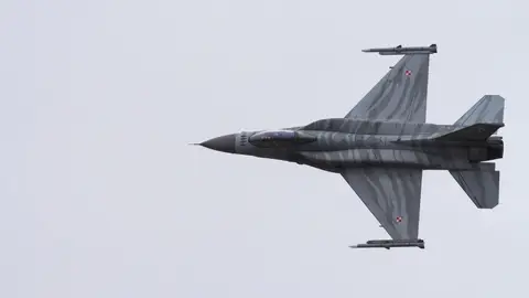 Polonia cierra temporalmente su espacio aéreo e inicia maniobras aéreas "preventivas" por los ataques rusos