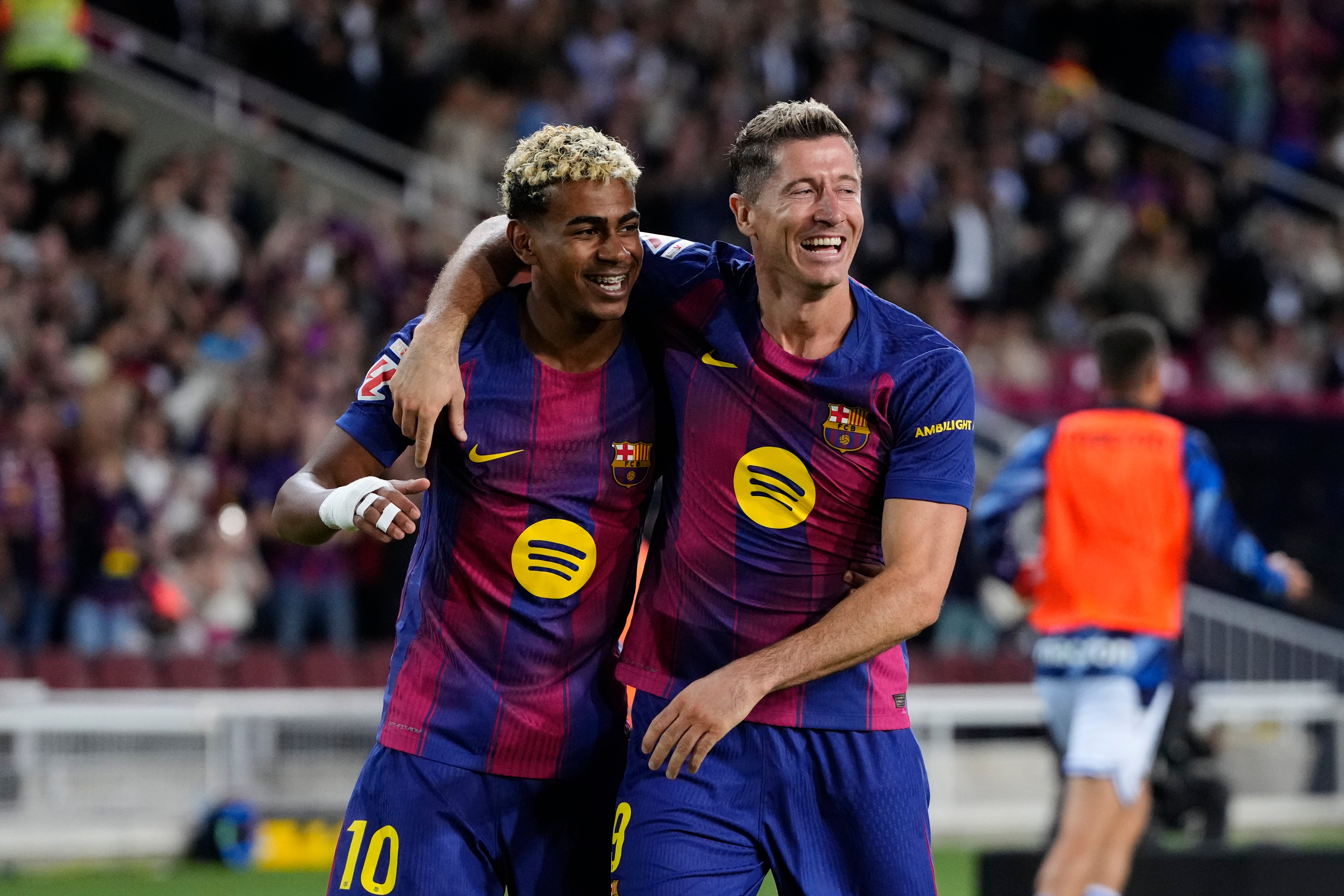 El Barça aprovecha la derrota del Madrid y se coloca líder El Barça aprovecha la derrota del Madrid y se coloca líder