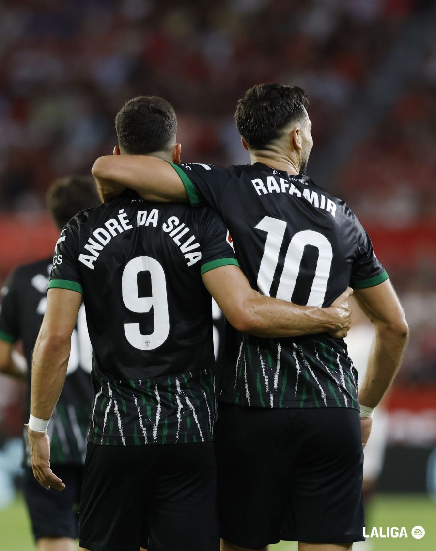 André da Silva 'caza' a Rafa Mir como máximo goleador del Elche André da Silva 'caza' a Rafa Mir como máximo goleador del Elche