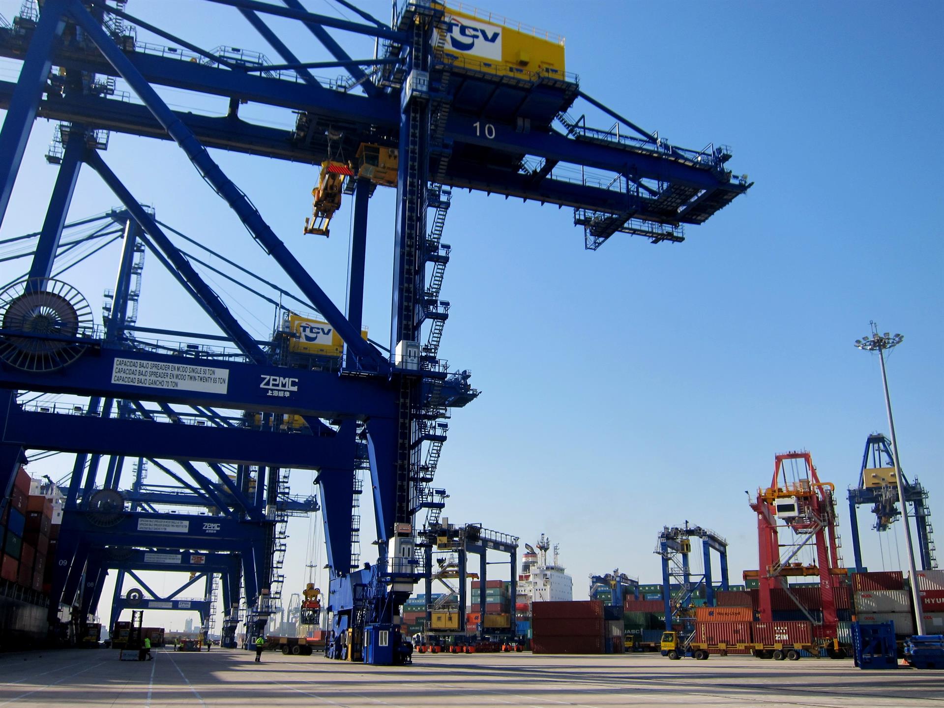 La CEV prevé que la economía valenciana crezca en el entorno del 2,8% en 2025 La CEV prevé que la economía valenciana crezca en el entorno del 2,8% en 2025