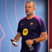 Flick: "Lamine sólo tiene 18 años, debe trabajar duro"