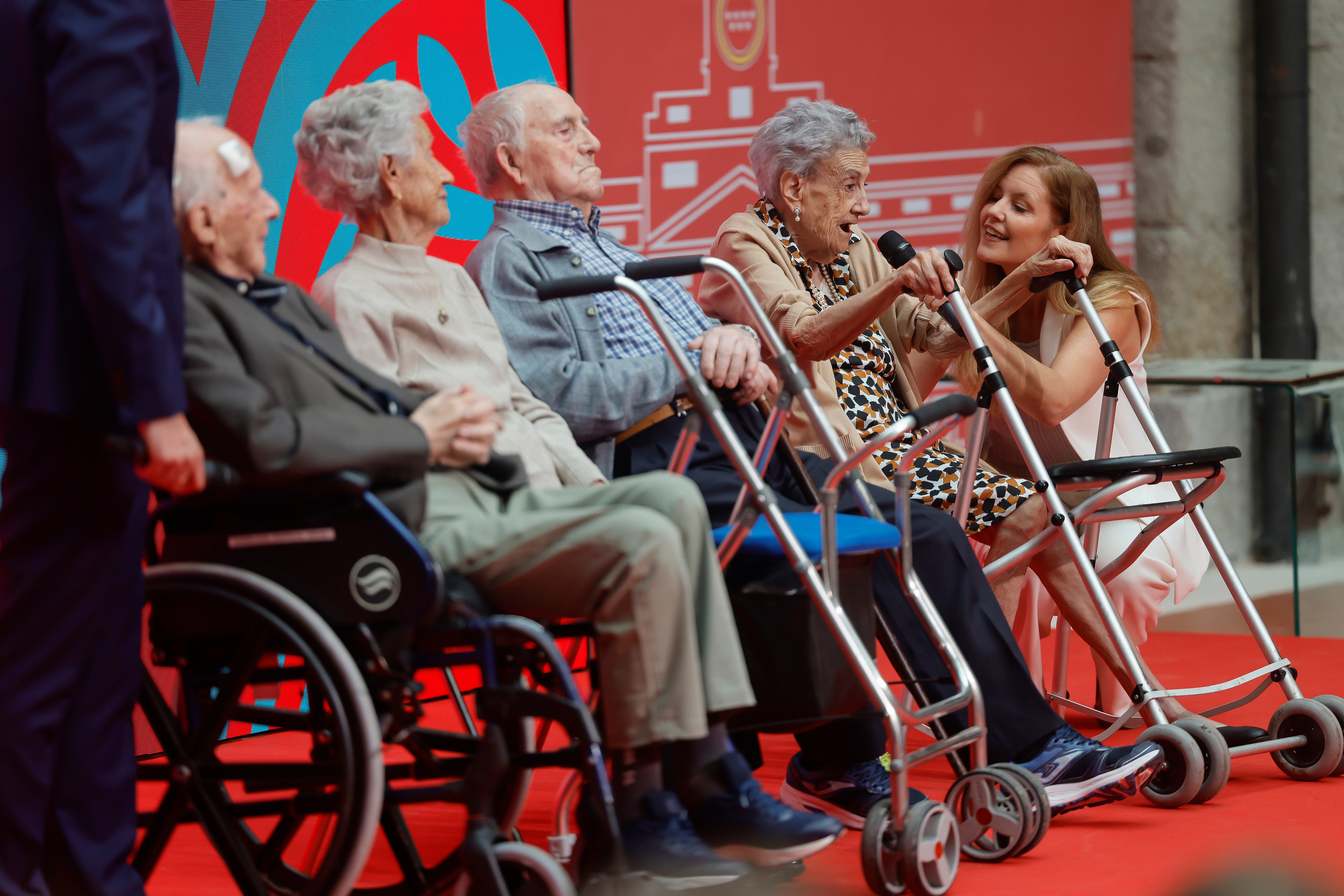 La Comunidad de Madrid lanzará el carné senior para los mayores de 60 años La Comunidad de Madrid lanzará el carné senior para los mayores de 60 años