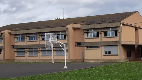 El pleno de Navia respalda por unanimidad la defensa del Colegio Pedro Penzol de Puerto de Vega. El pleno de Navia respalda por unanimidad la defensa del Colegio Pedro Penzol de Puerto de Vega.