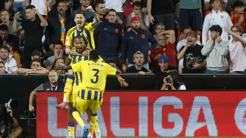 Ilic y Rondón firman una remontada agónica del Oviedo Ilic y Rondón firman una remontada agónica del Oviedo