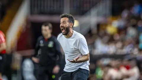 Corberán: “No es una cuestión de análisis, es de competir mejor” Corberán: “No es una cuestión de análisis, es de competir mejor”